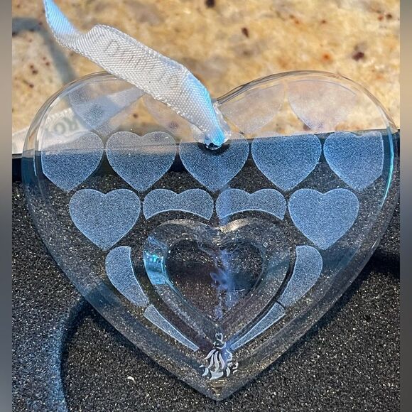 Royal Doulton heart ornament - Picture 4 of 4